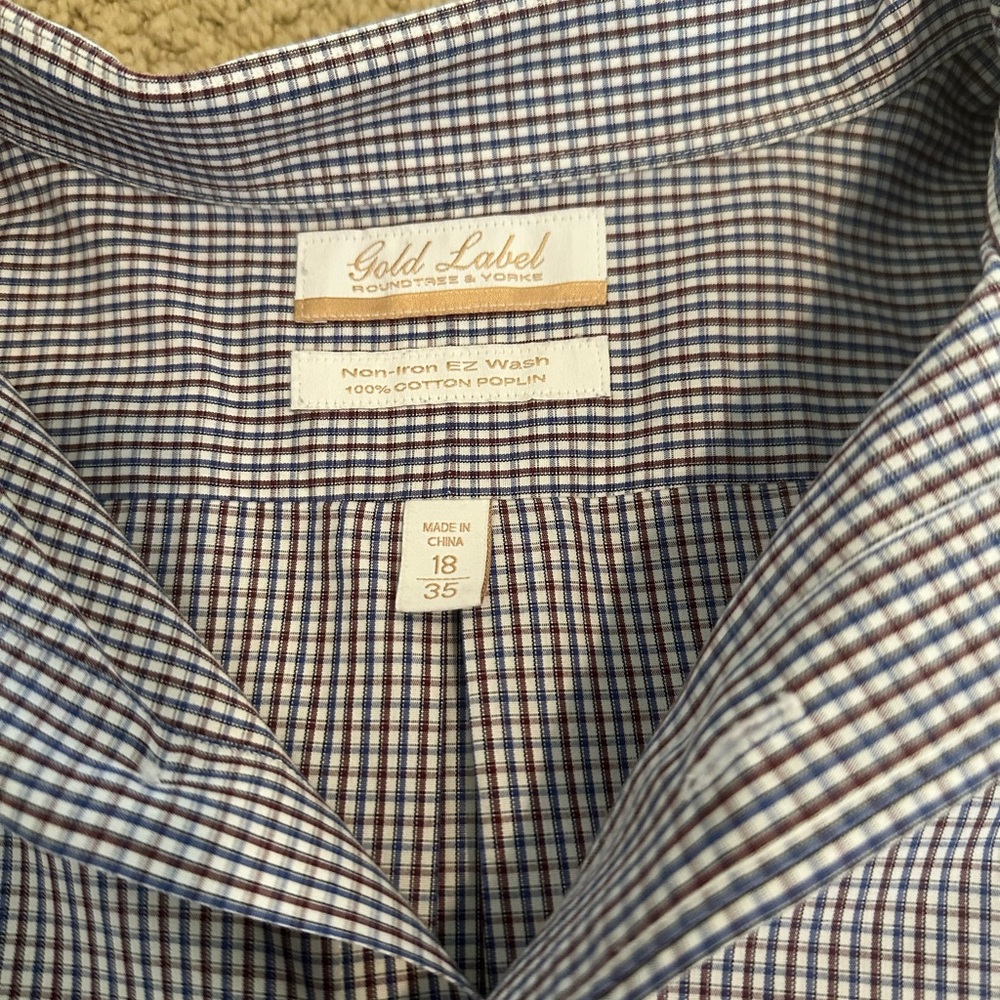 Roundtree and Yorke Gold Label Mens 18/35 Non Iron Dress Shirt.